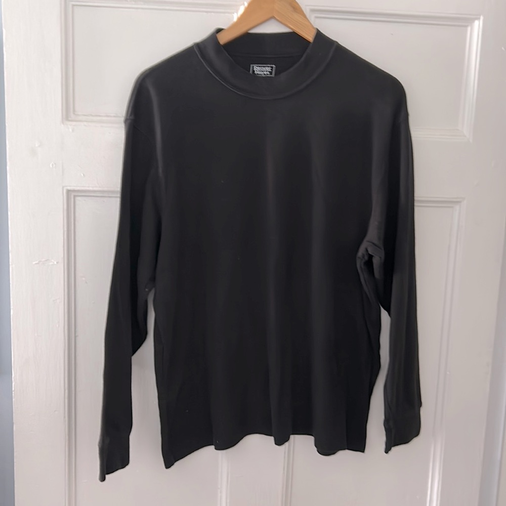 Denver Hayes pull over top, men’s. Size L. Black.